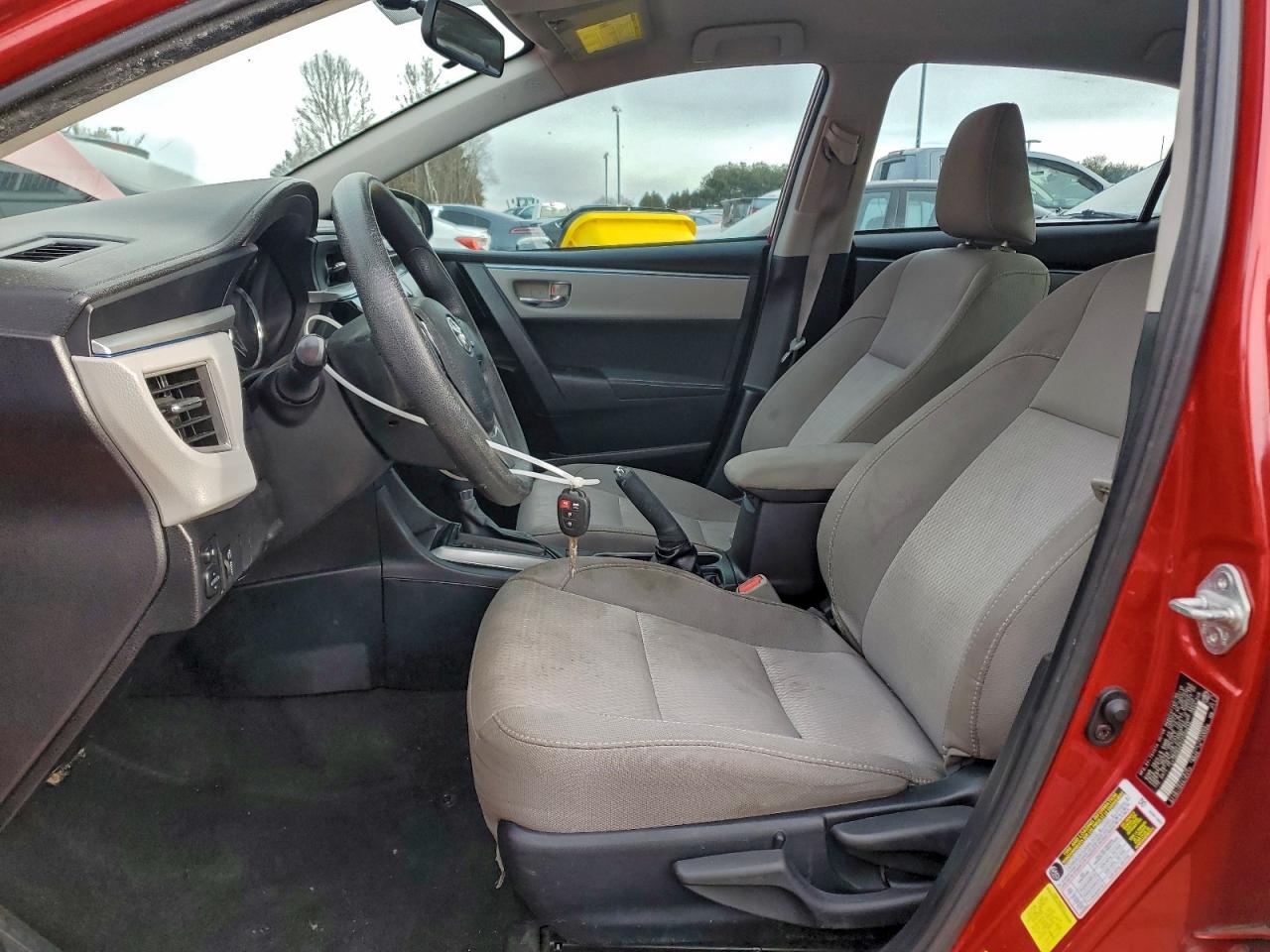 2015 TOYOTA COROLLA L photo 7