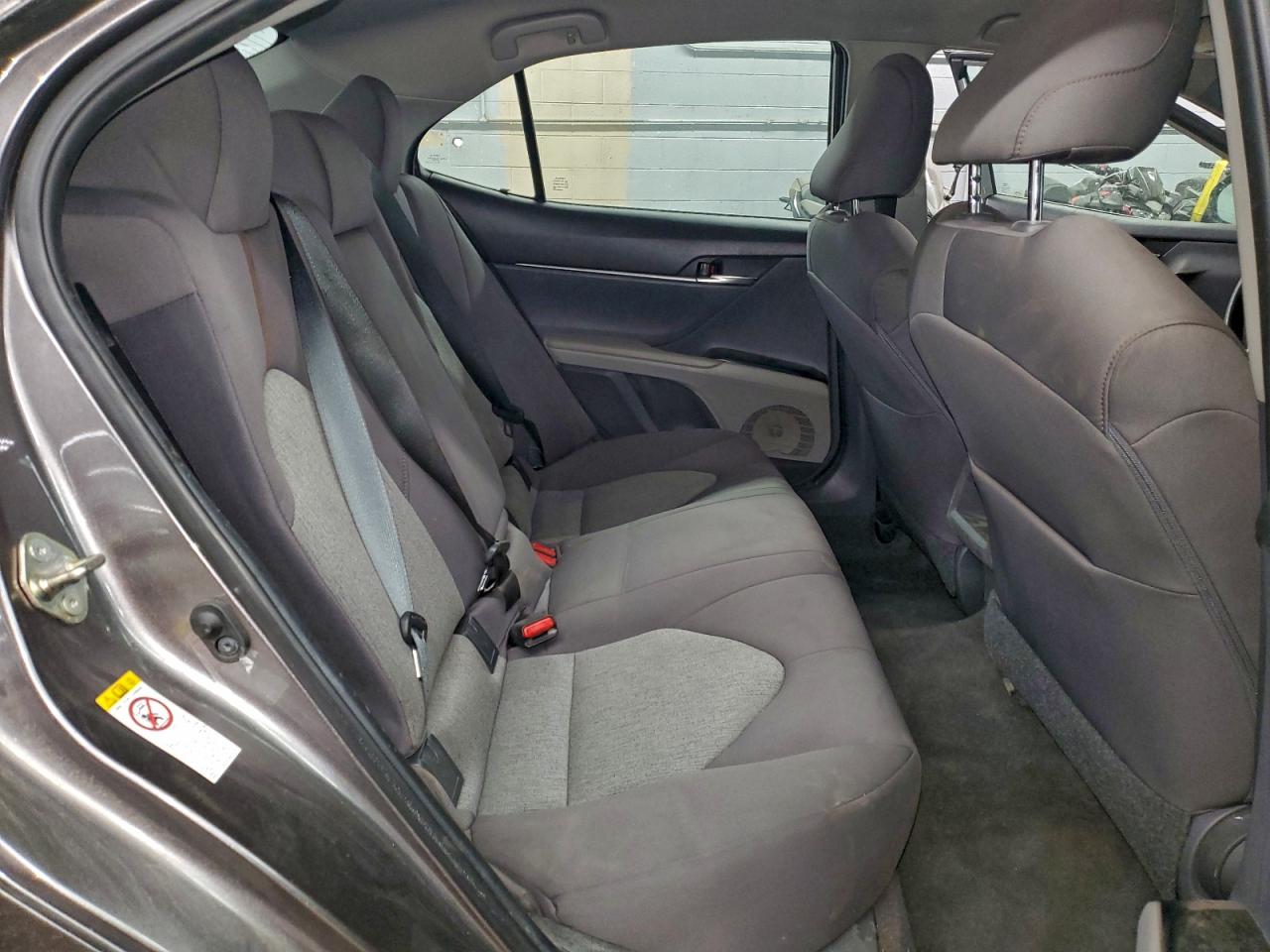 2018 TOYOTA CAMRY L photo 10