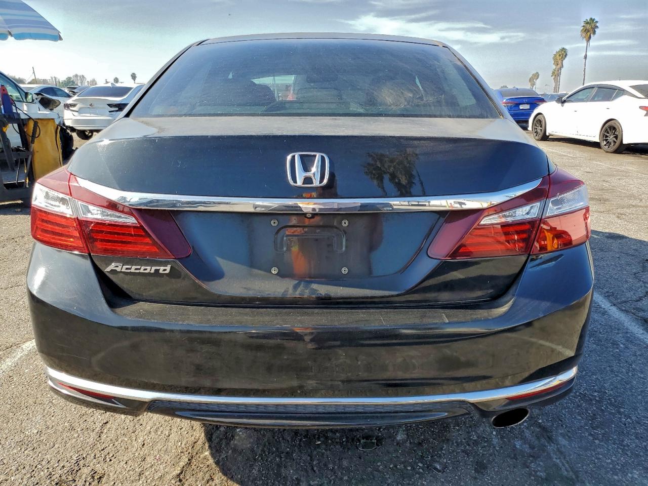 2017 HONDA ACCORD LX photo 6