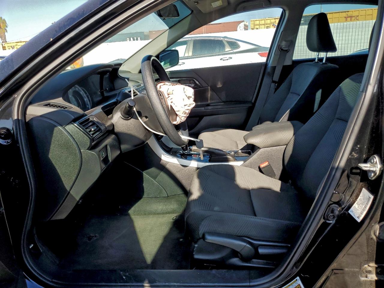 2017 HONDA ACCORD LX photo 7