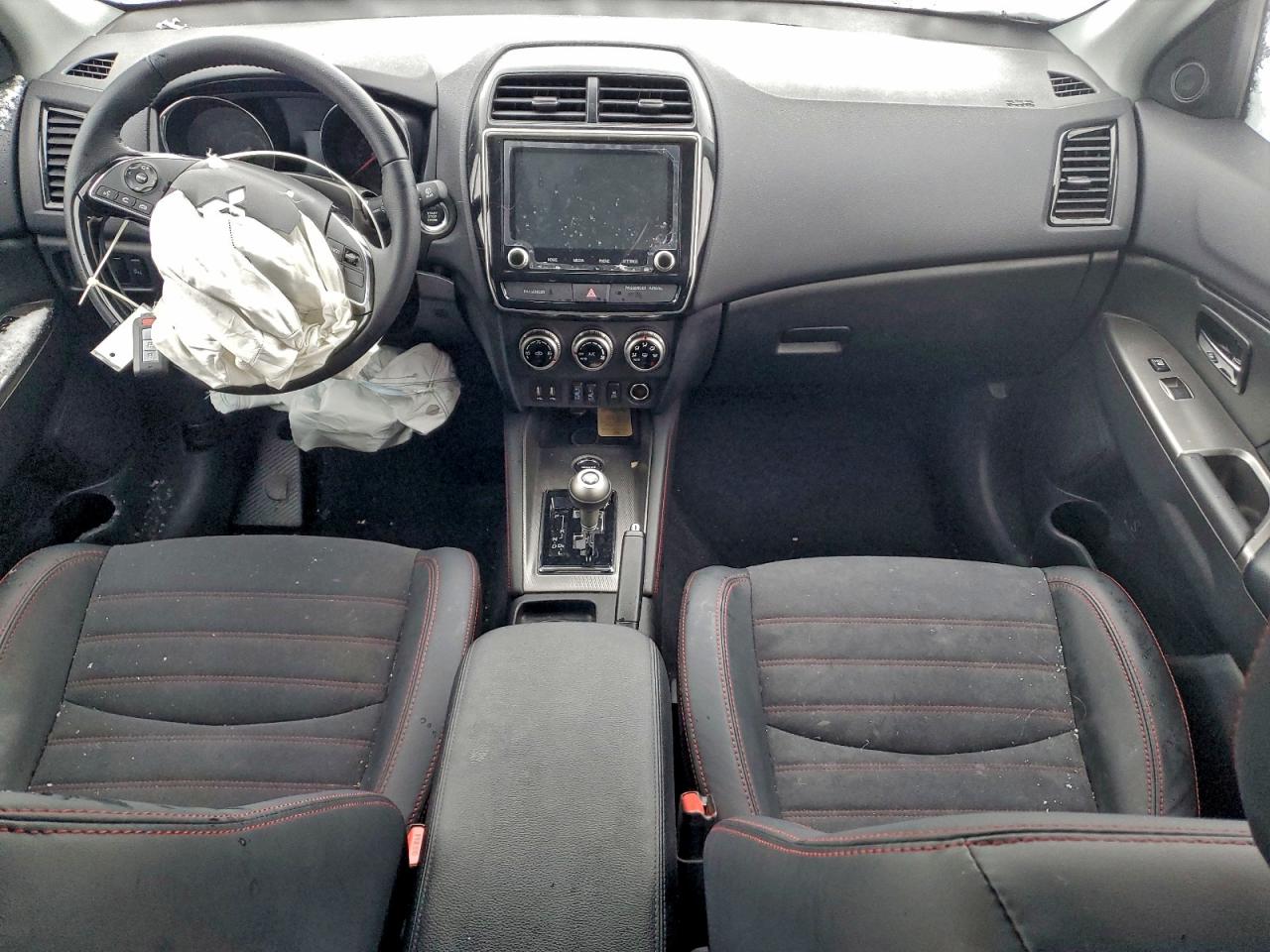 2024 MITSUBISHI OUTLANDER SPORT S/SE photo 8