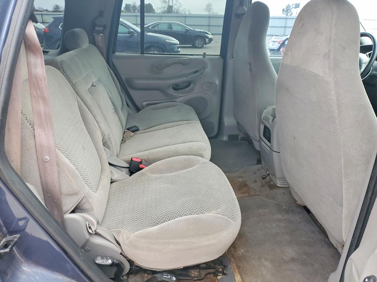 2002 FORD EXPEDITION XLT photo 21