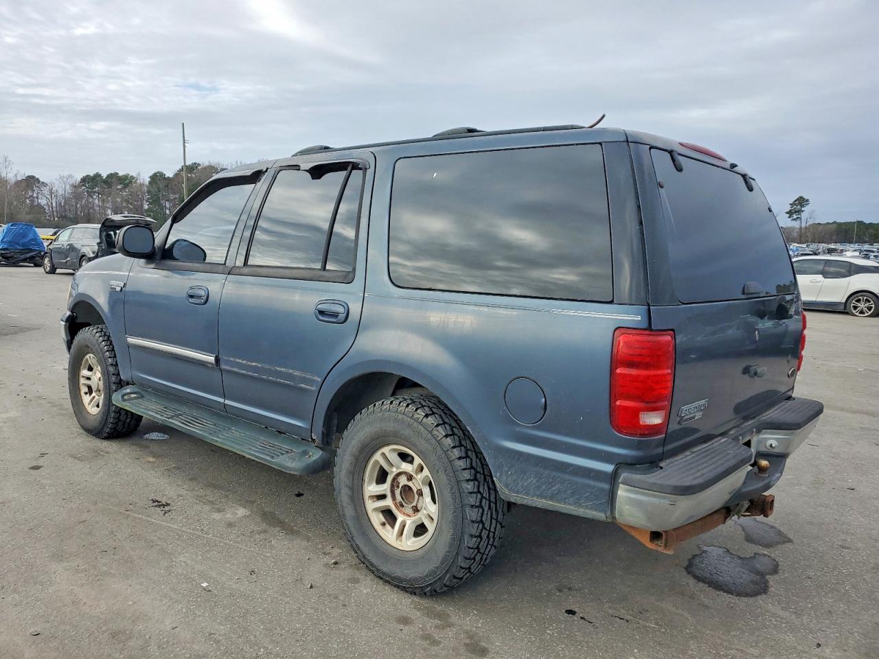 2002 FORD EXPEDITION XLT photo 3