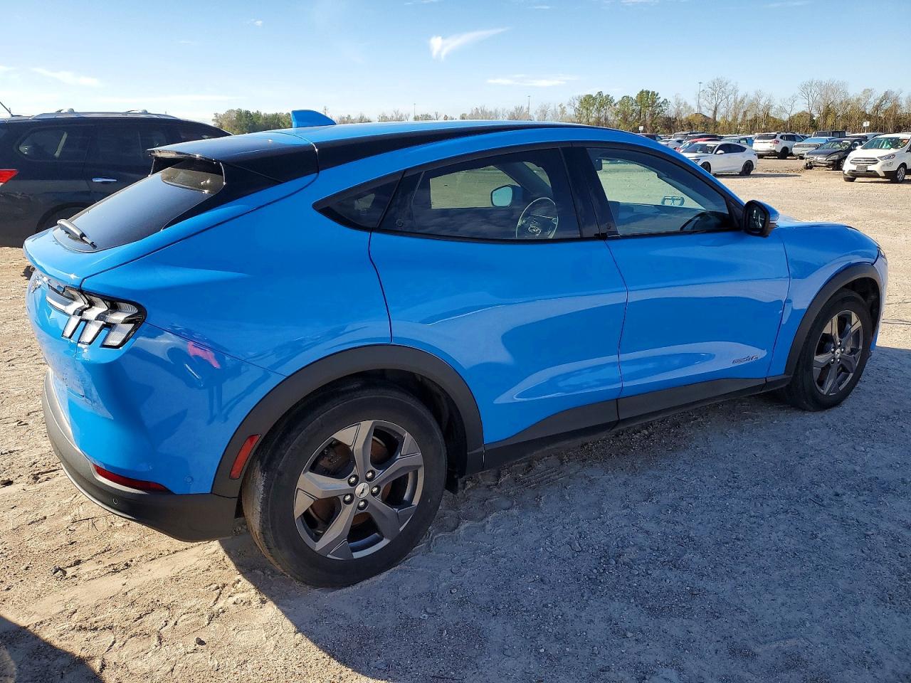 2022 FORD MUSTANG MACH-E SELECT photo 3