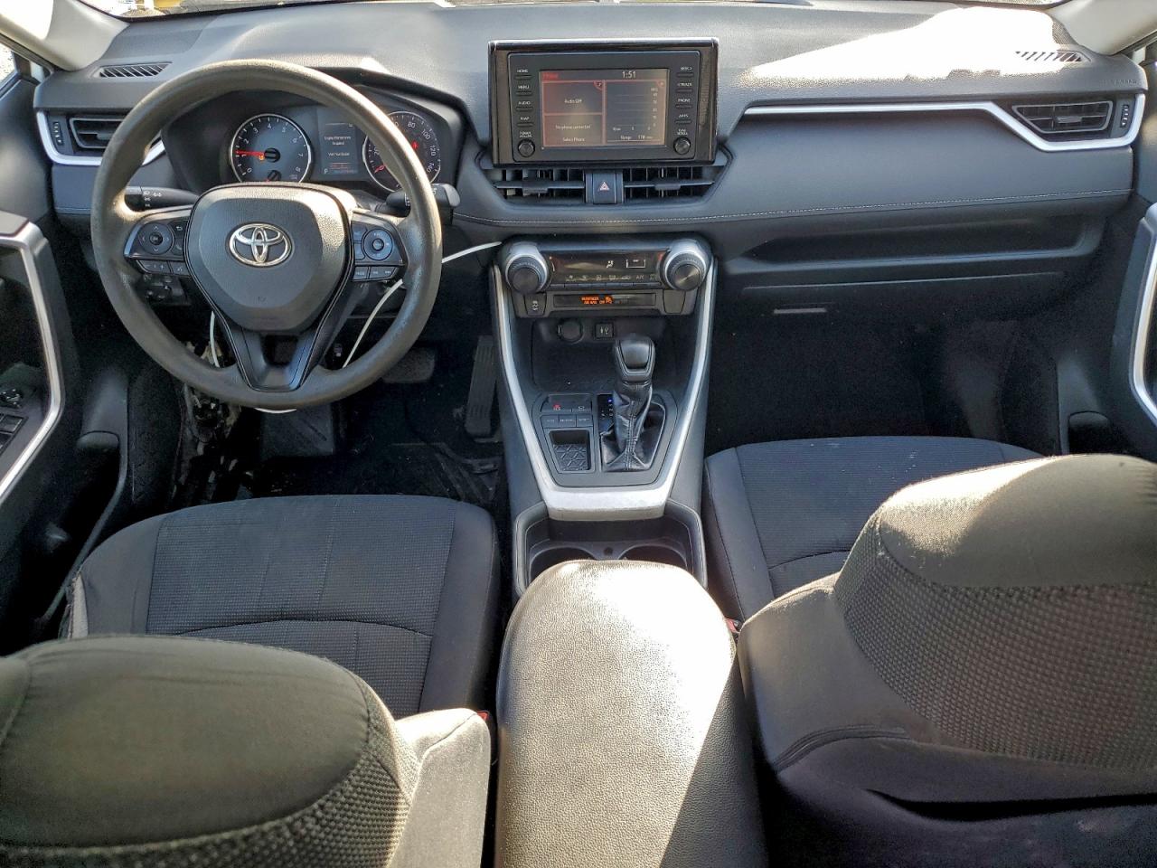 2019 TOYOTA RAV4 LE photo 8
