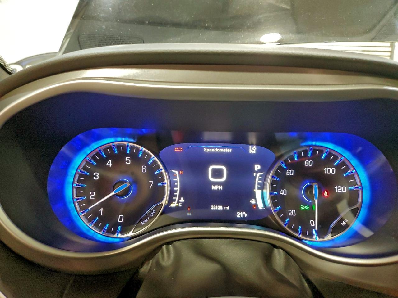 2025 CHRYSLER PACIFICA SELECT photo 9