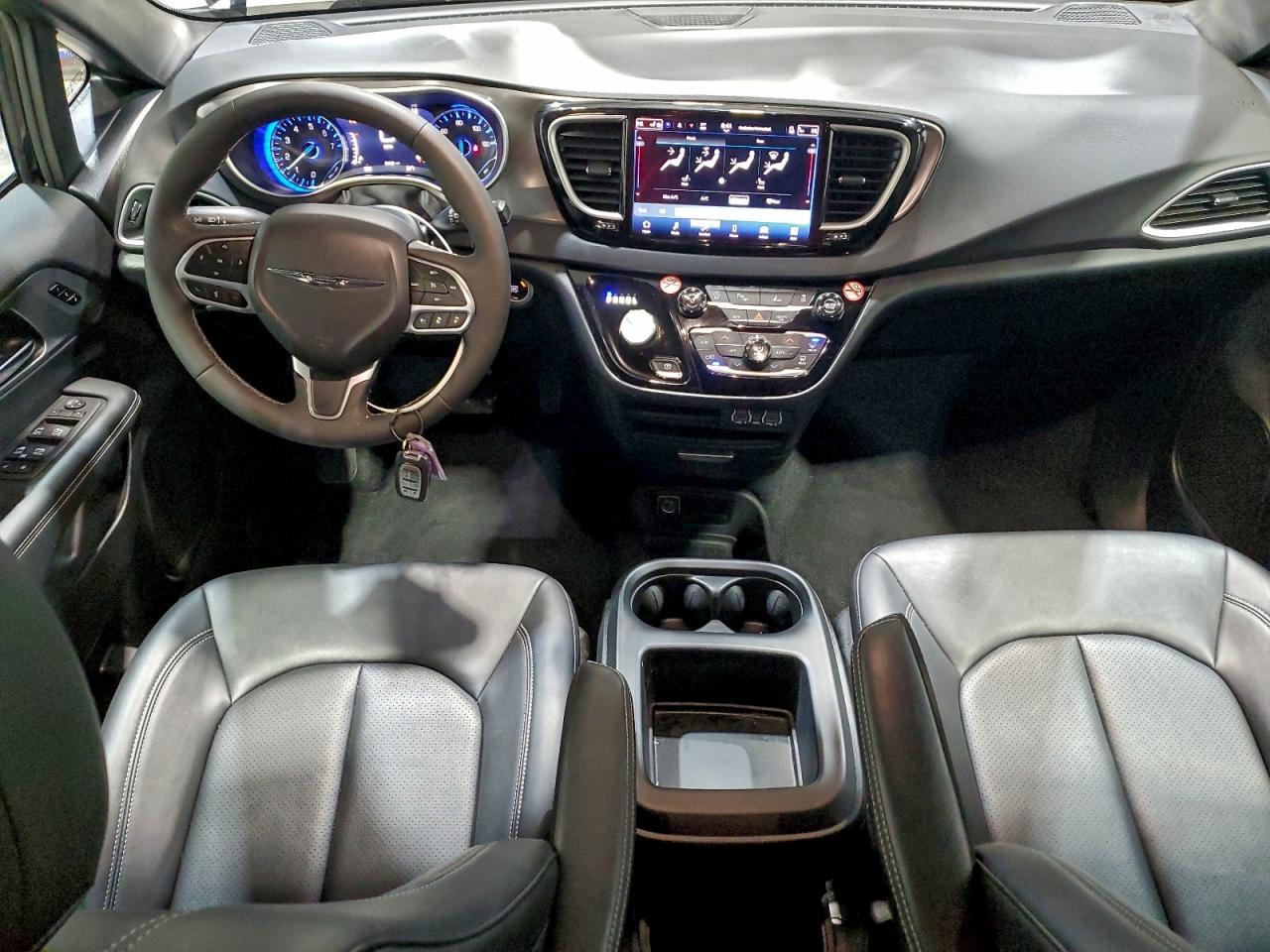 2025 CHRYSLER PACIFICA SELECT photo 8