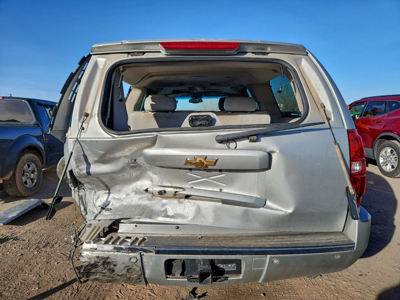 2011 CHEVROLET SUBURBAN K1500 LTZ photo 6