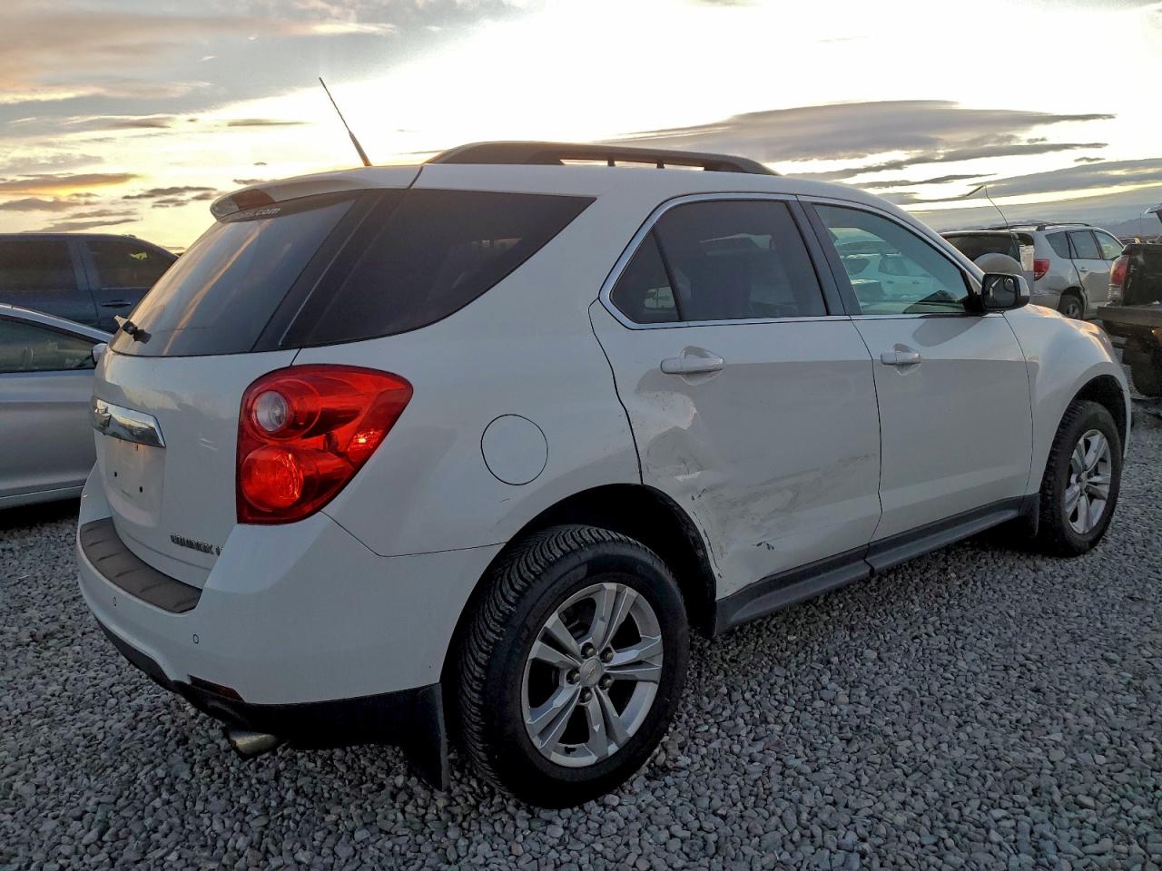 2013 CHEVROLET EQUINOX LT photo 3