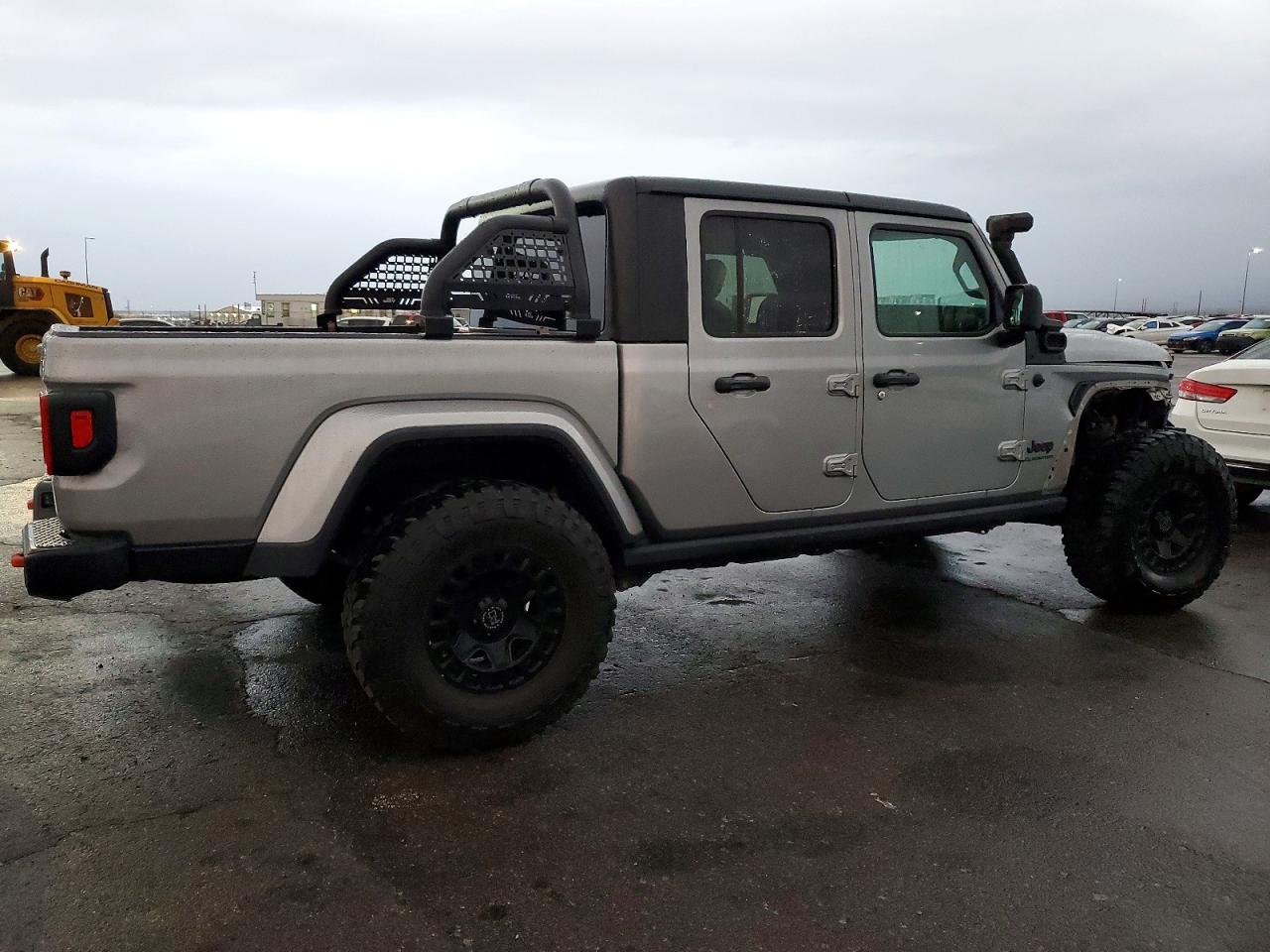 2021 JEEP GLADIATOR SPORT photo 3
