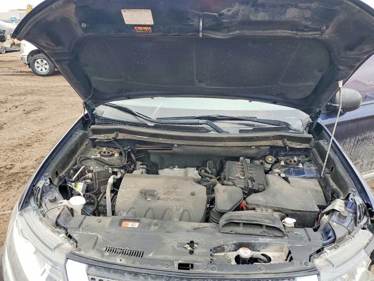 2019 MITSUBISHI OUTLANDER SE photo 12