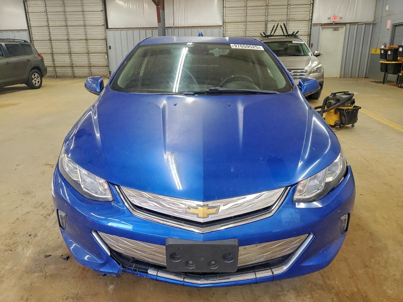 2017 CHEVROLET VOLT LT photo 5