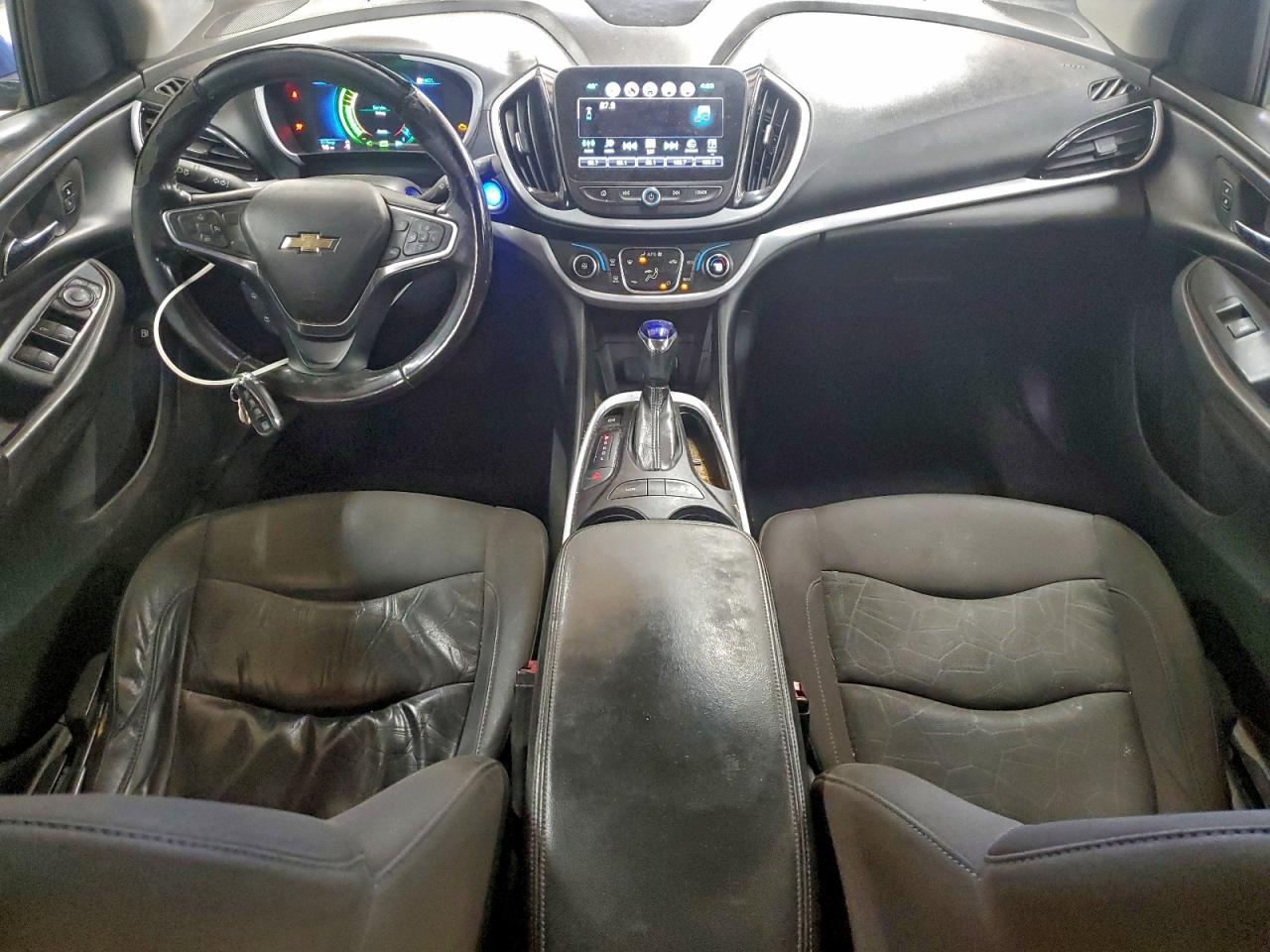 2017 CHEVROLET VOLT LT photo 8