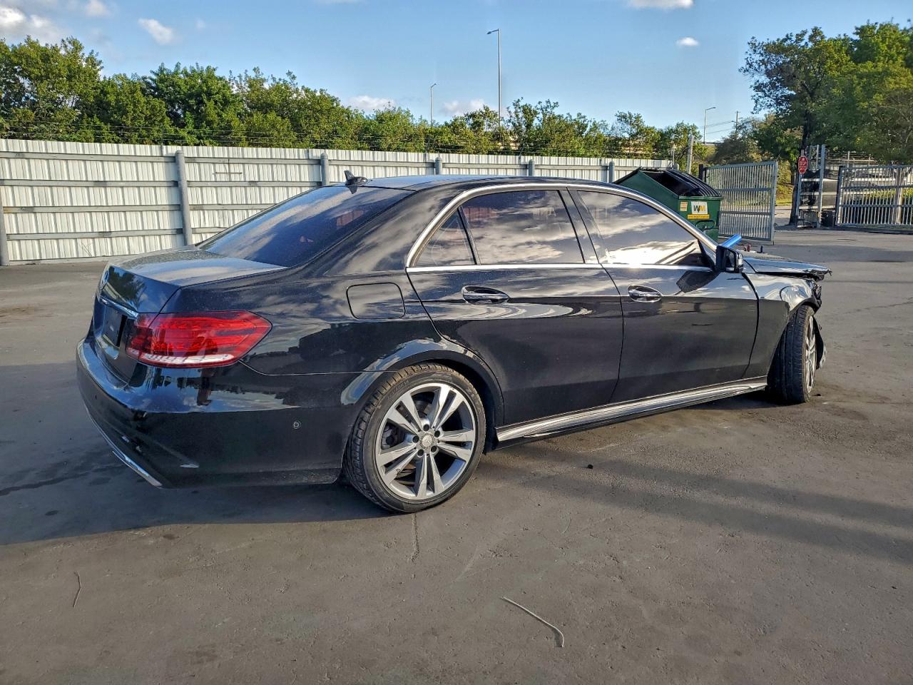 2016 MERCEDES-BENZ E 350 photo 3