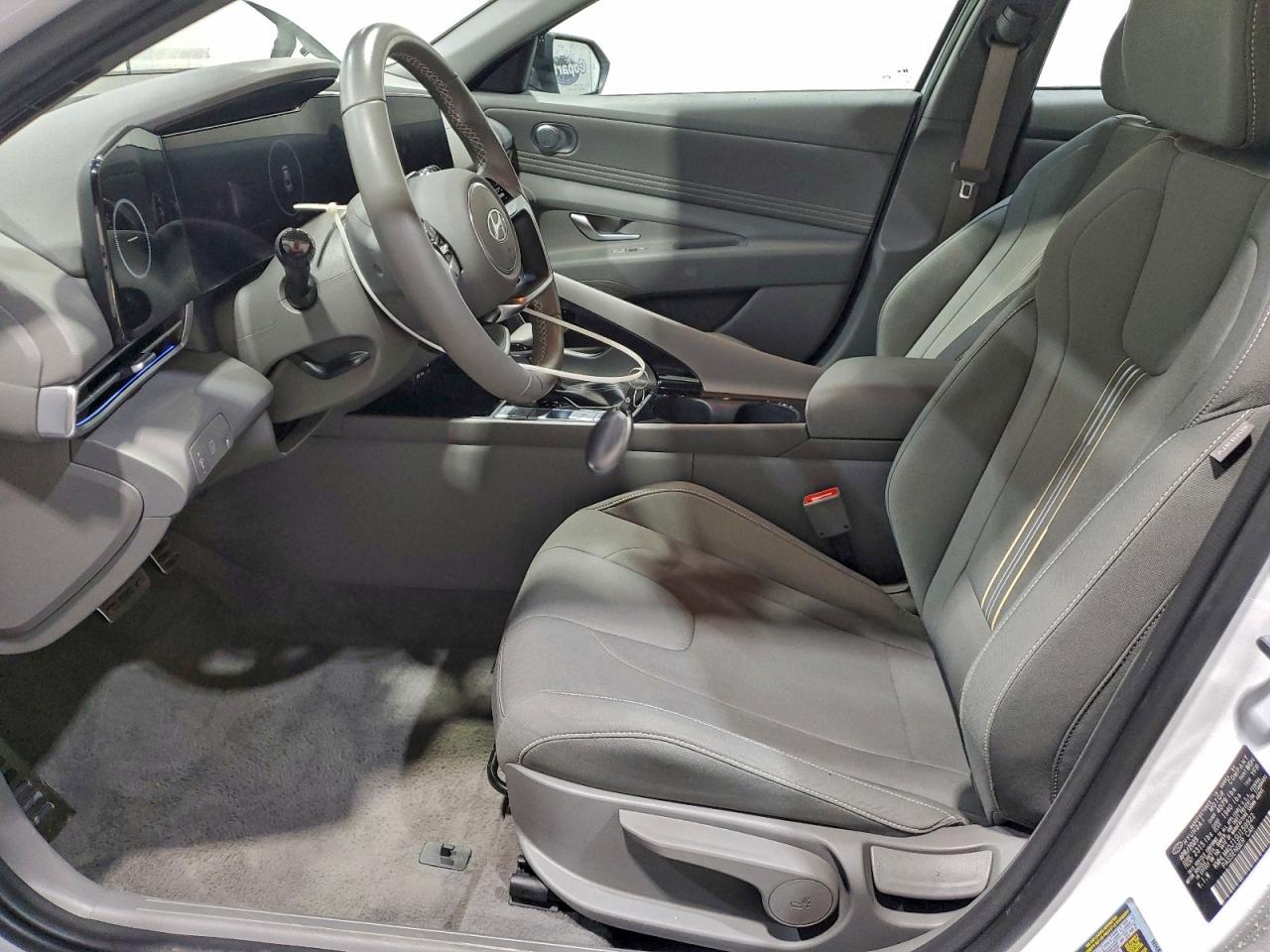 2025 HYUNDAI ELANTRA BLUE photo 7