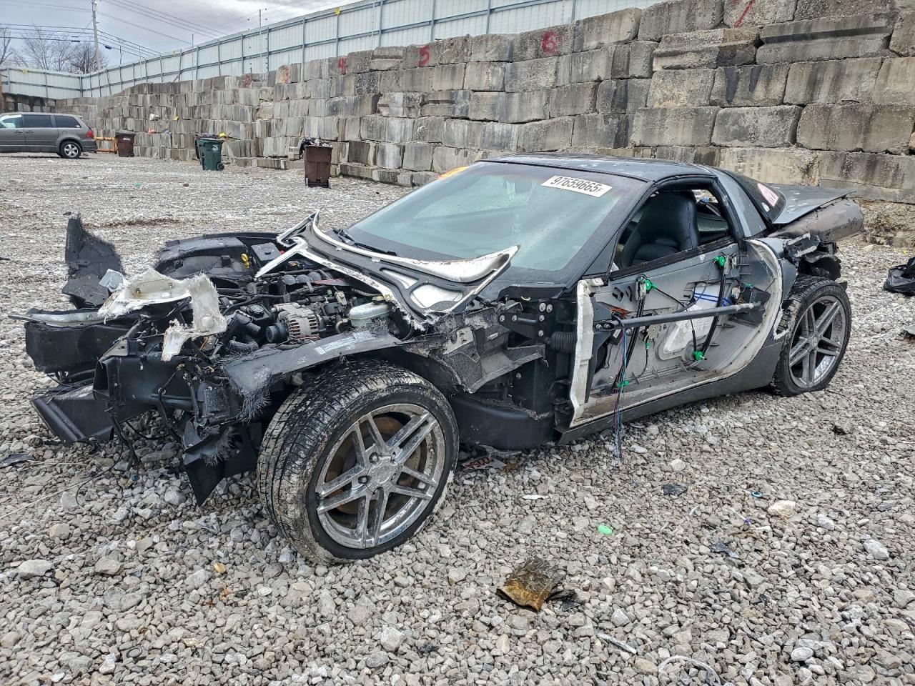 2004 CHEVROLET CORVETTE