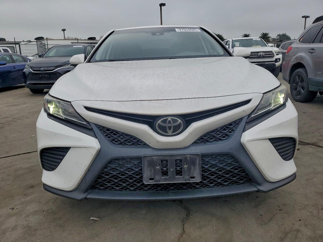 2019 TOYOTA CAMRY L photo 5