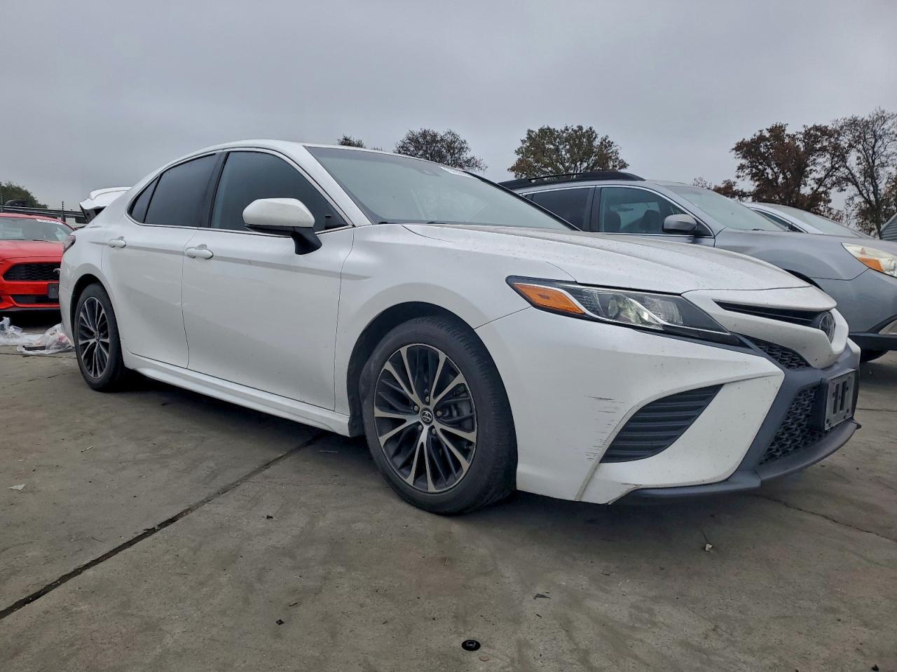 2019 TOYOTA CAMRY L photo 4