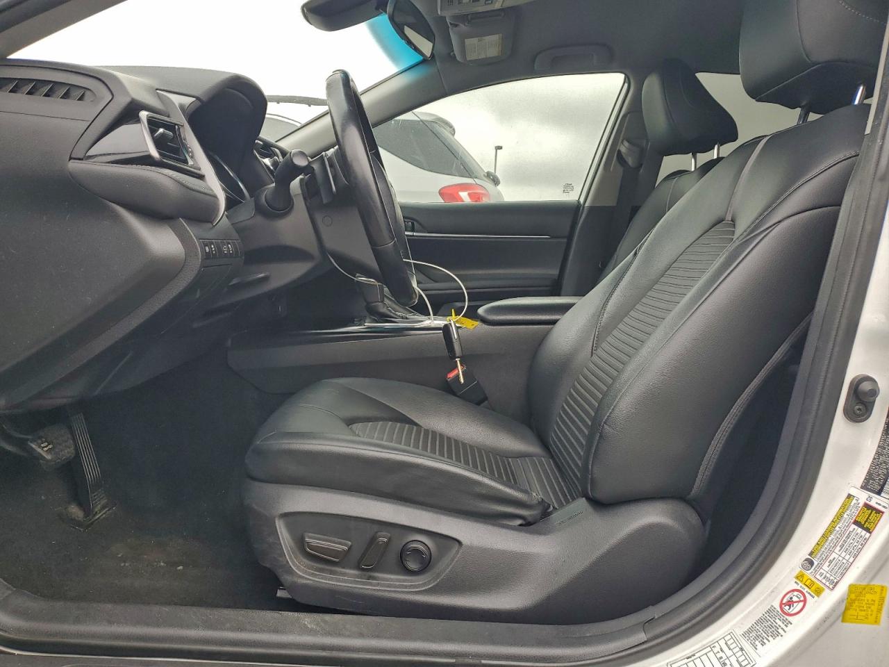 2019 TOYOTA CAMRY L photo 7