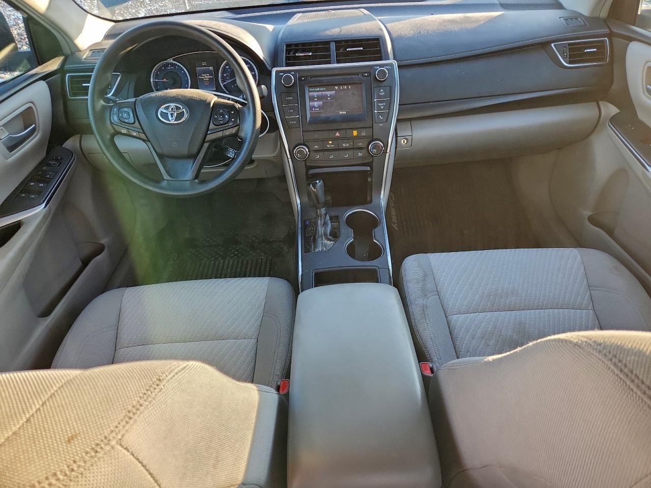 2017 TOYOTA CAMRY LE photo 8