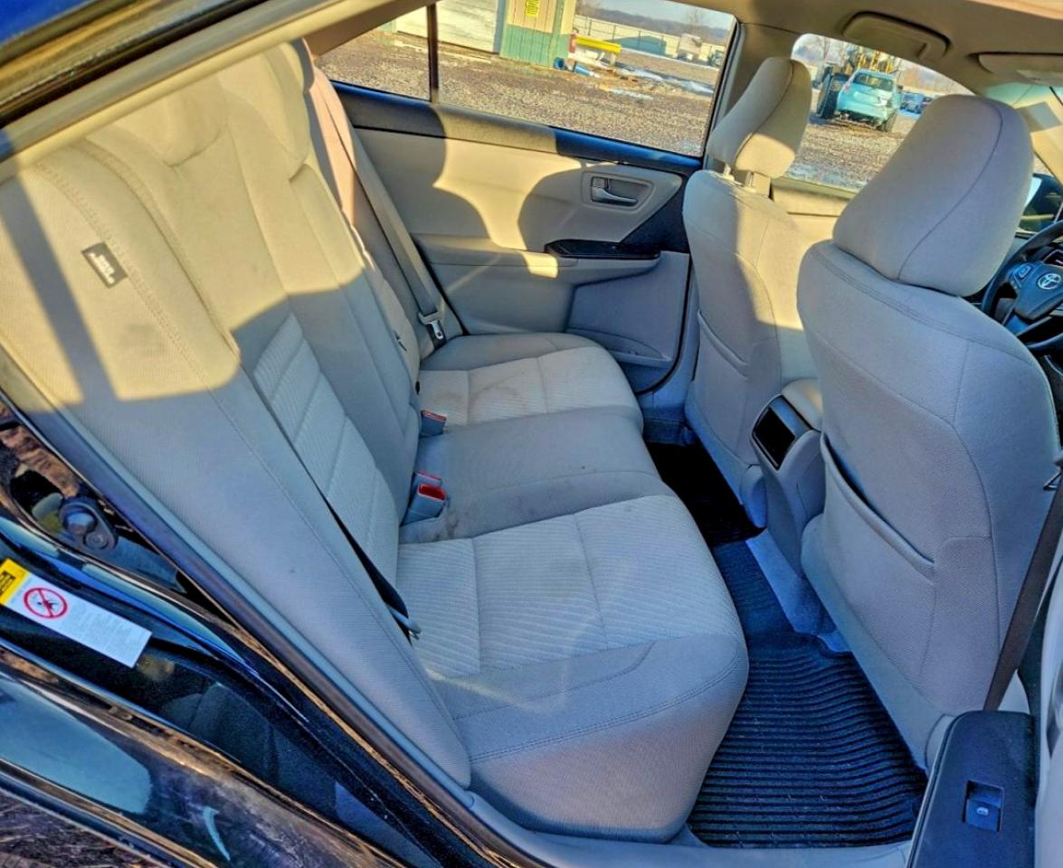 2017 TOYOTA CAMRY LE photo 10