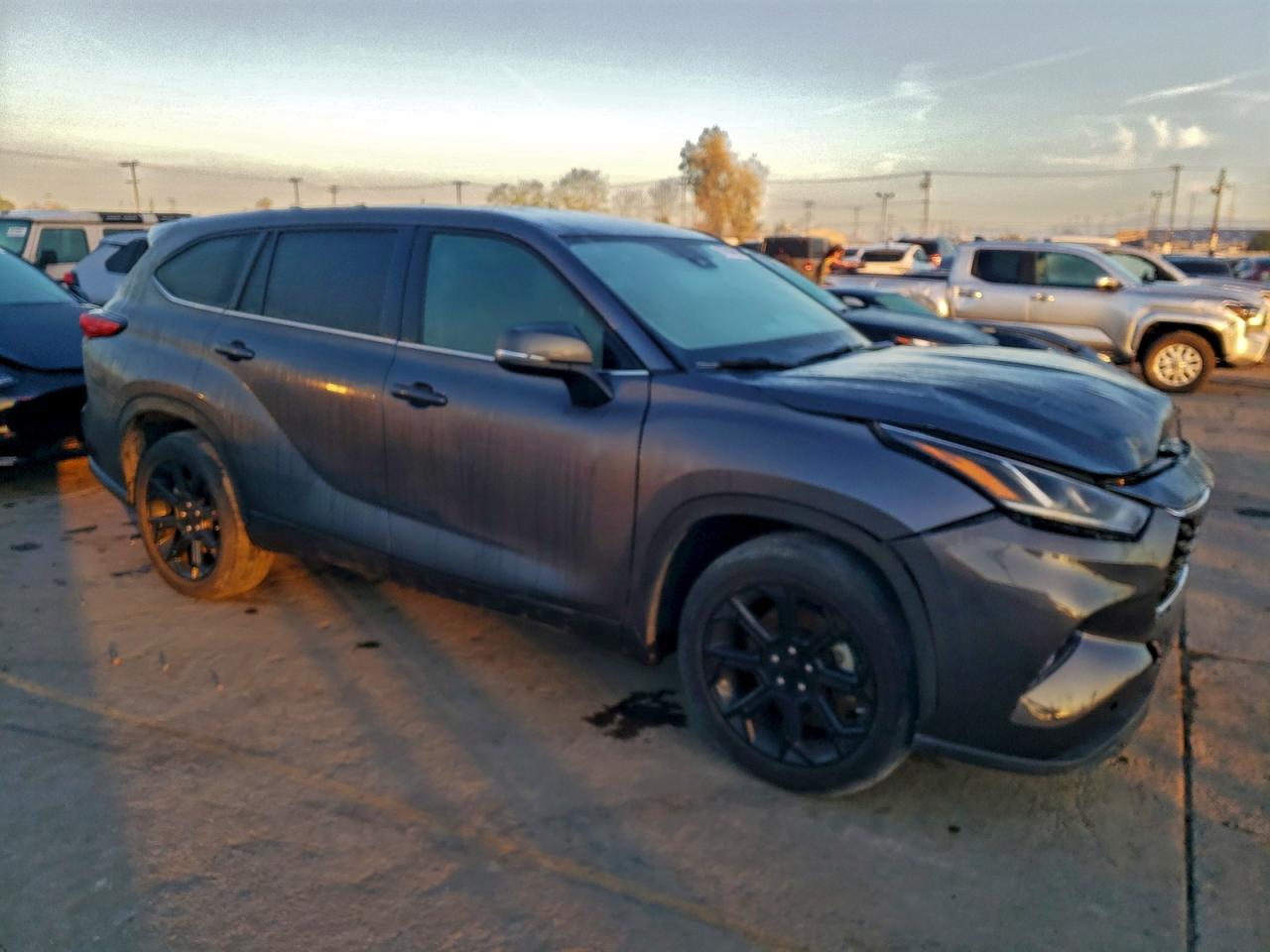 2023 TOYOTA HIGHLANDER L photo 4