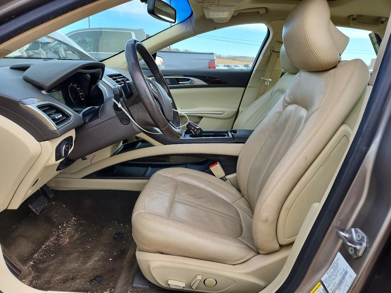 2015 LINCOLN MKZ photo 25