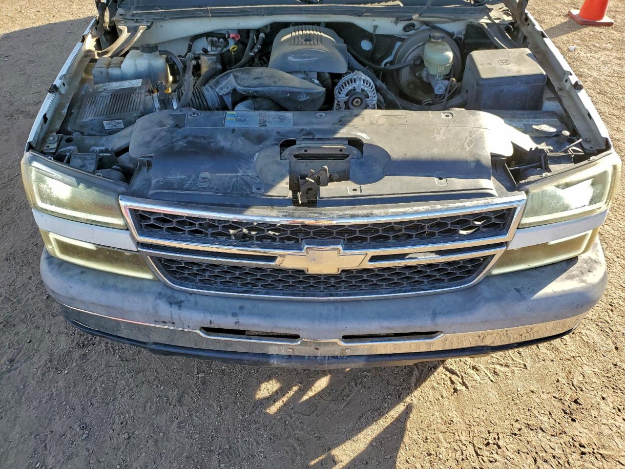 2006 CHEVROLET SILVERADO C1500 photo 11