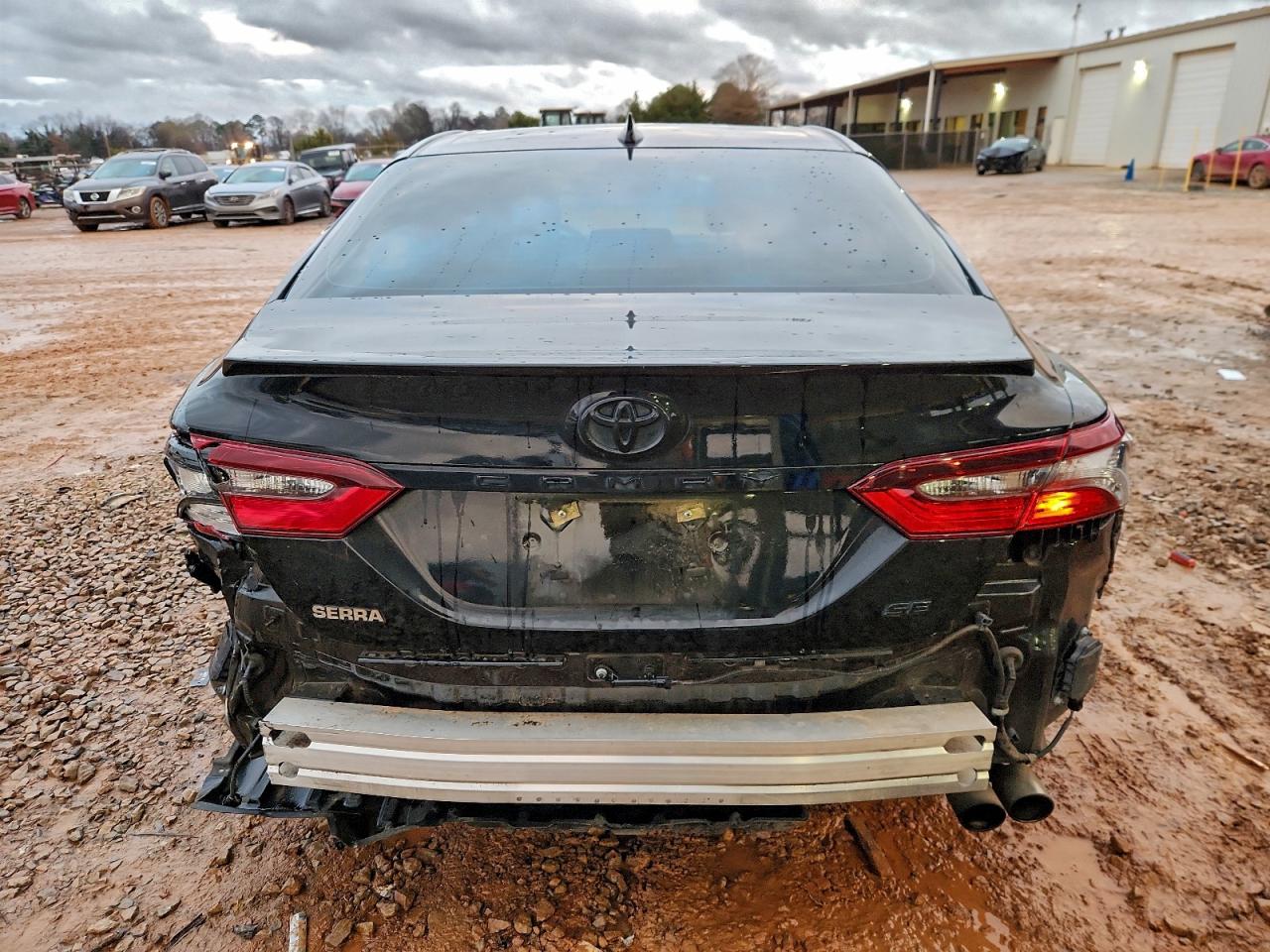 2021 TOYOTA CAMRY SE photo 6