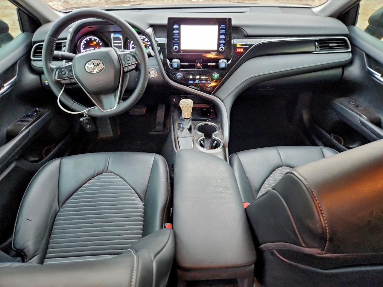 2021 TOYOTA CAMRY SE photo 8