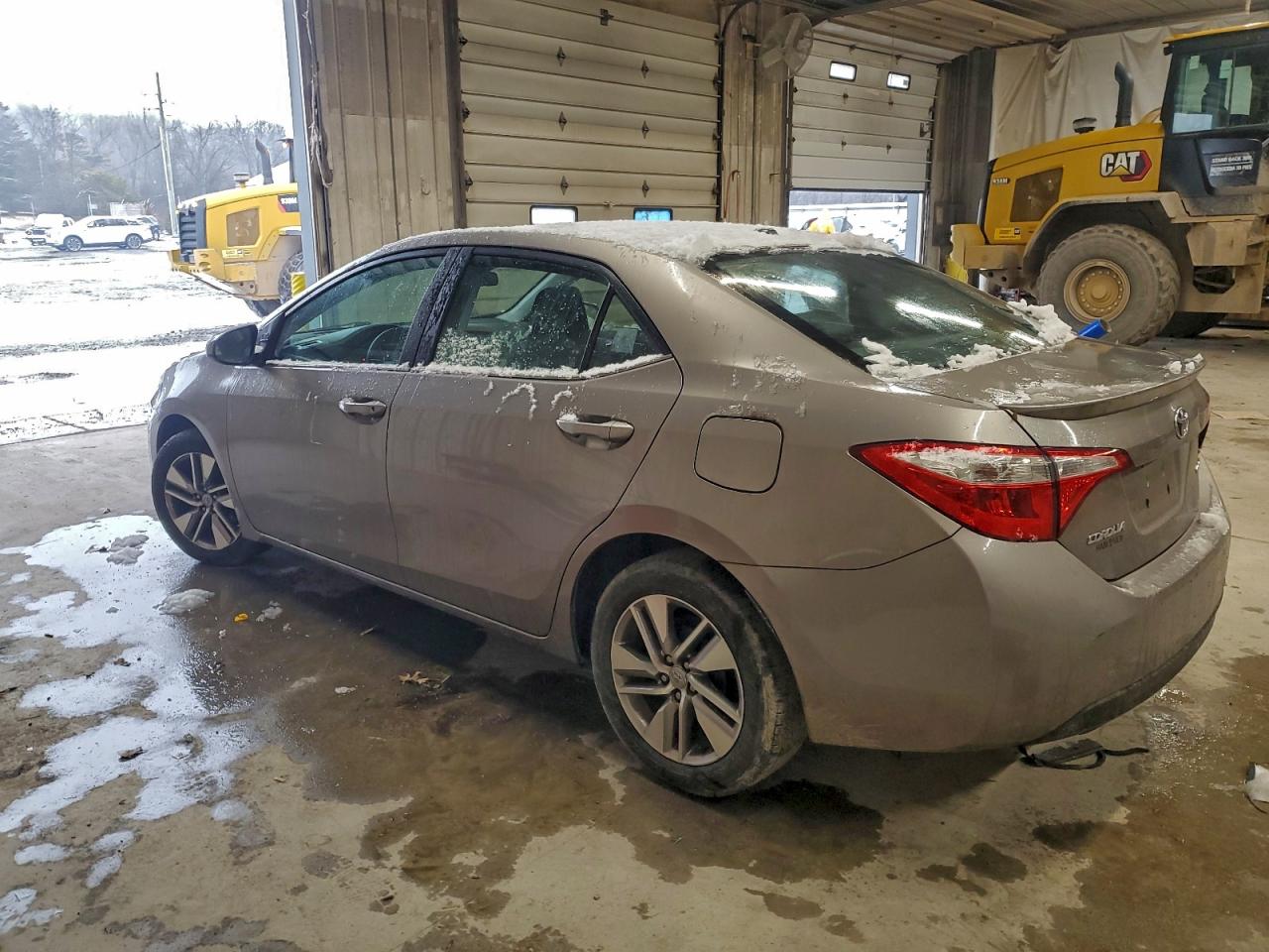 2016 TOYOTA COROLLA ECO photo 2