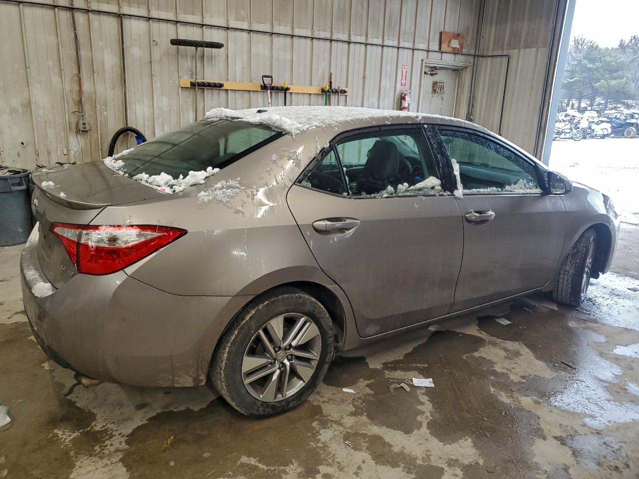 2016 TOYOTA COROLLA ECO photo 3