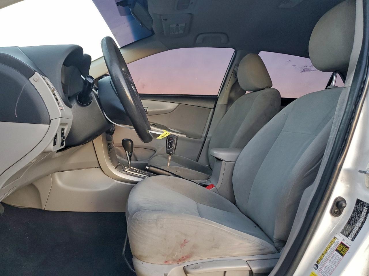 2012 TOYOTA COROLLA BASE photo 7