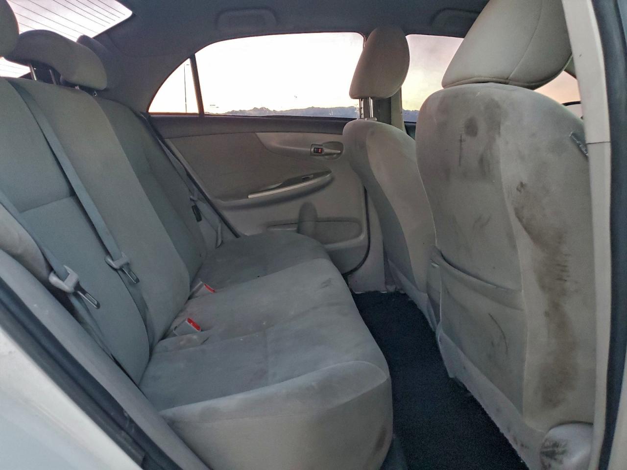 2012 TOYOTA COROLLA BASE photo 10