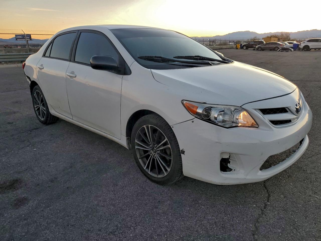 2012 TOYOTA COROLLA BASE photo 4