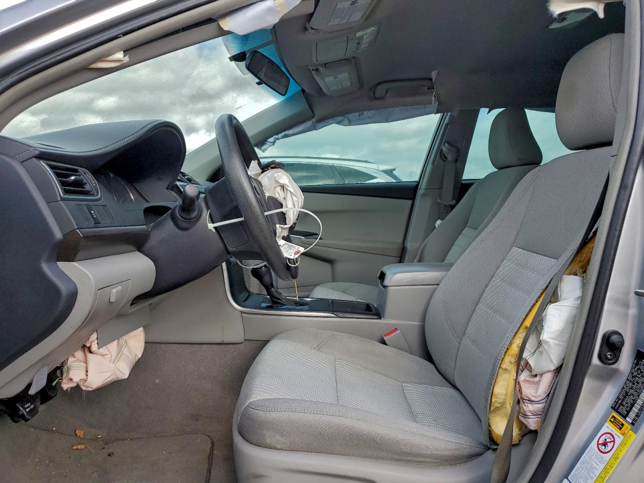 2016 TOYOTA CAMRY LE photo 7