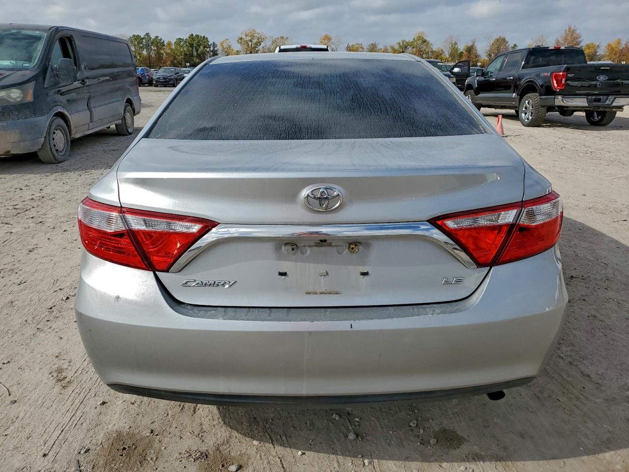 2016 TOYOTA CAMRY LE photo 6