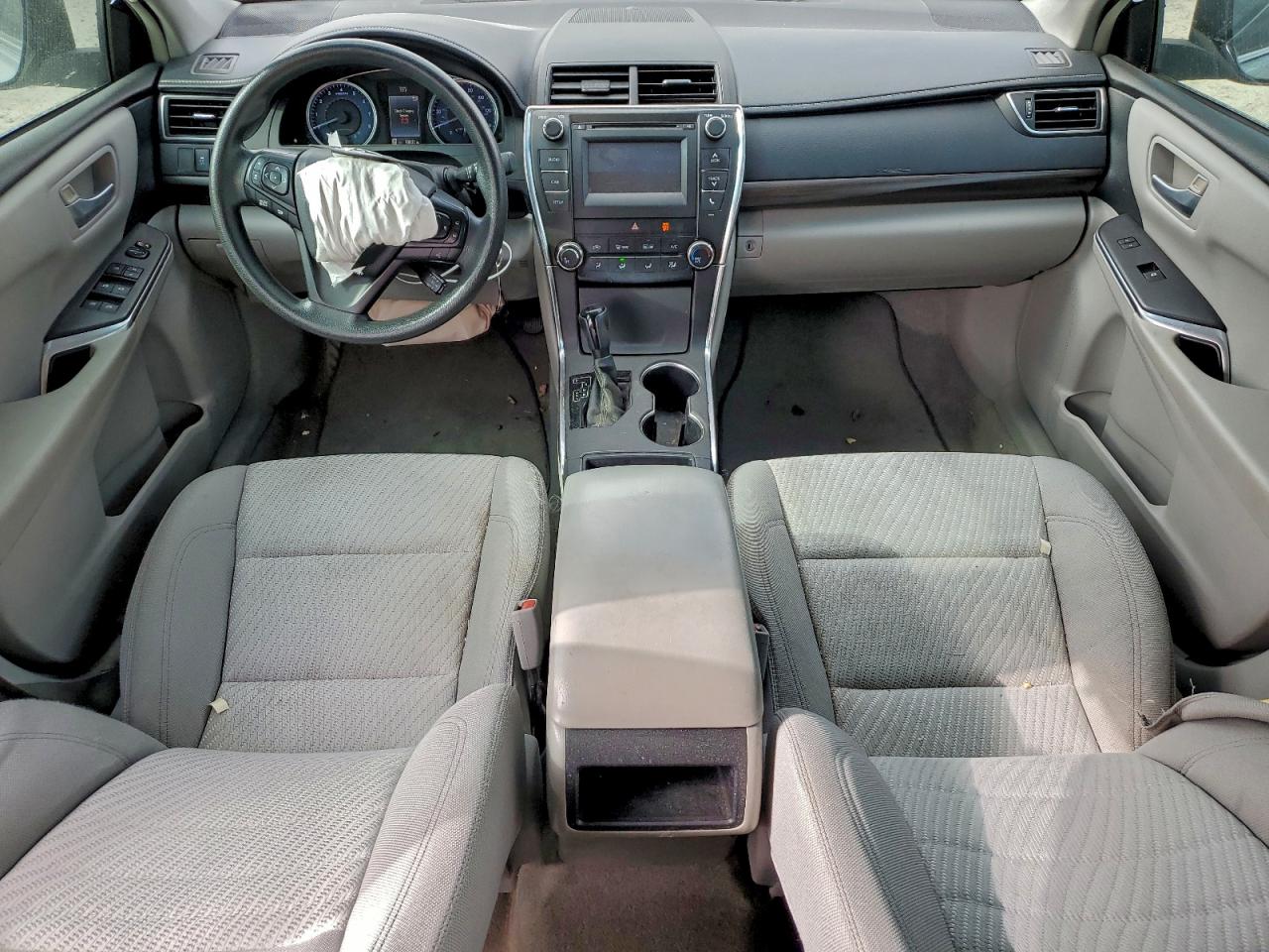 2016 TOYOTA CAMRY LE photo 8