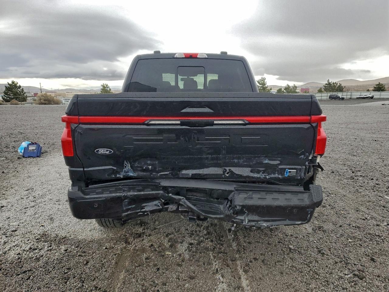 2025 FORD F150 LIGHTNING LARIAT photo 6