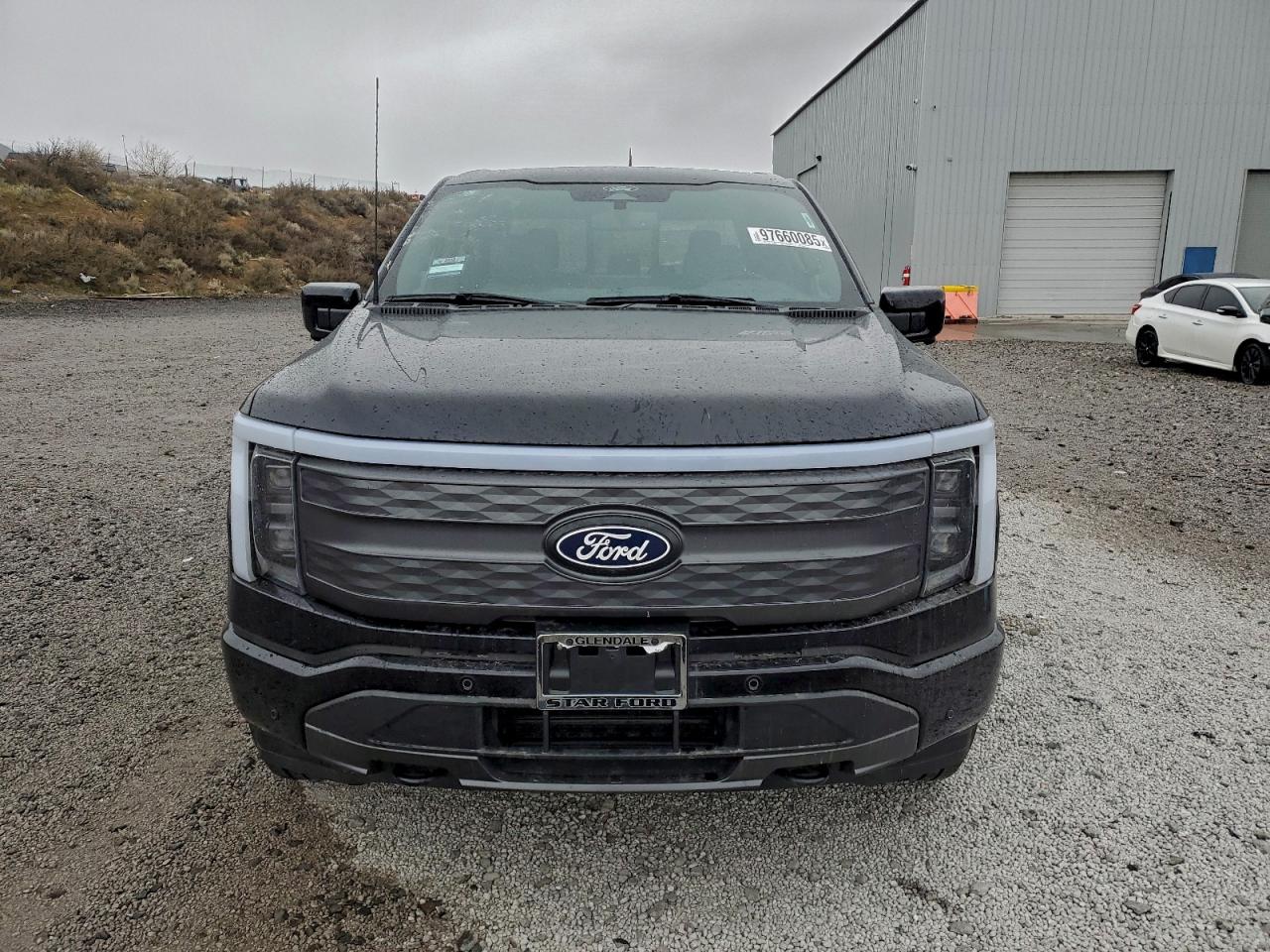 2025 FORD F150 LIGHTNING LARIAT photo 5