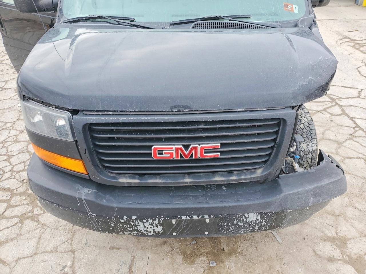 2022 GMC SAVANA G2500 LS photo 23