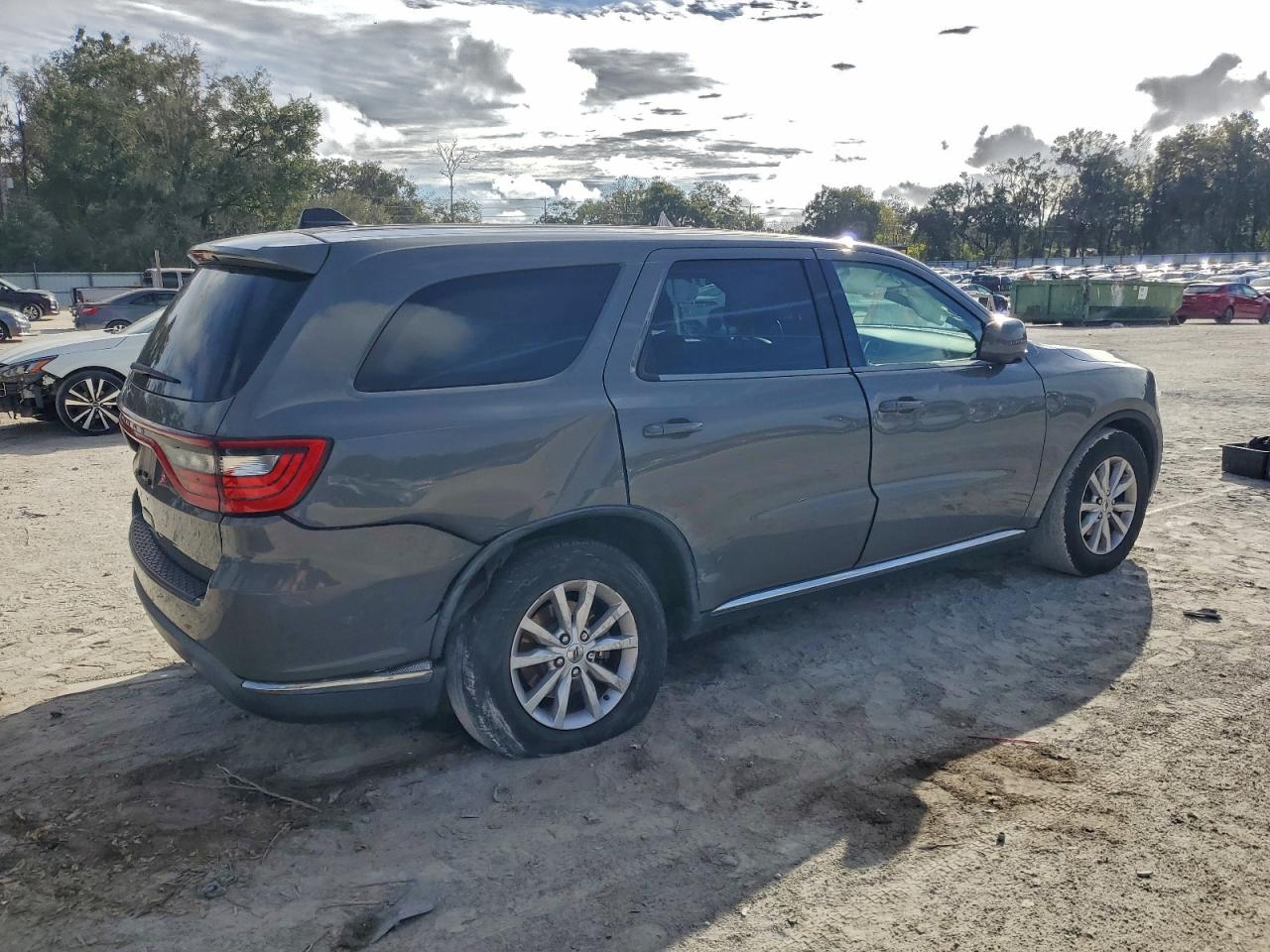 2019 DODGE DURANGO SXT photo 5