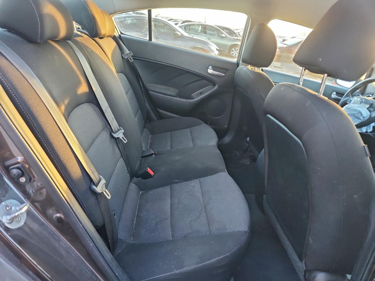 2017 KIA FORTE LX photo 10