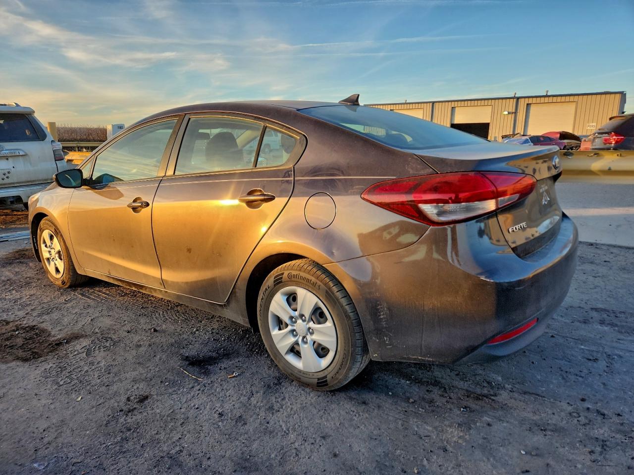 2017 KIA FORTE LX photo 2