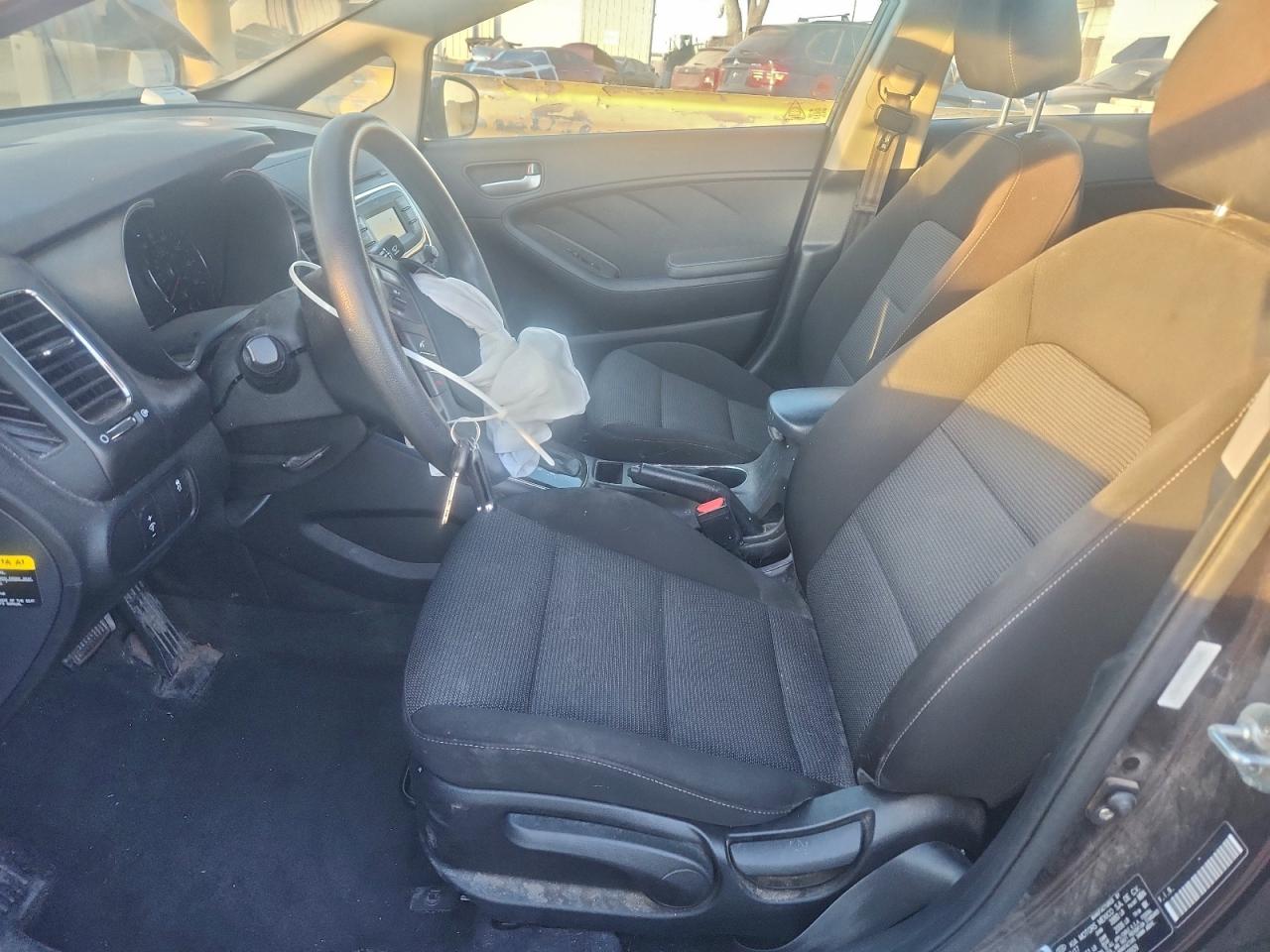2017 KIA FORTE LX photo 7