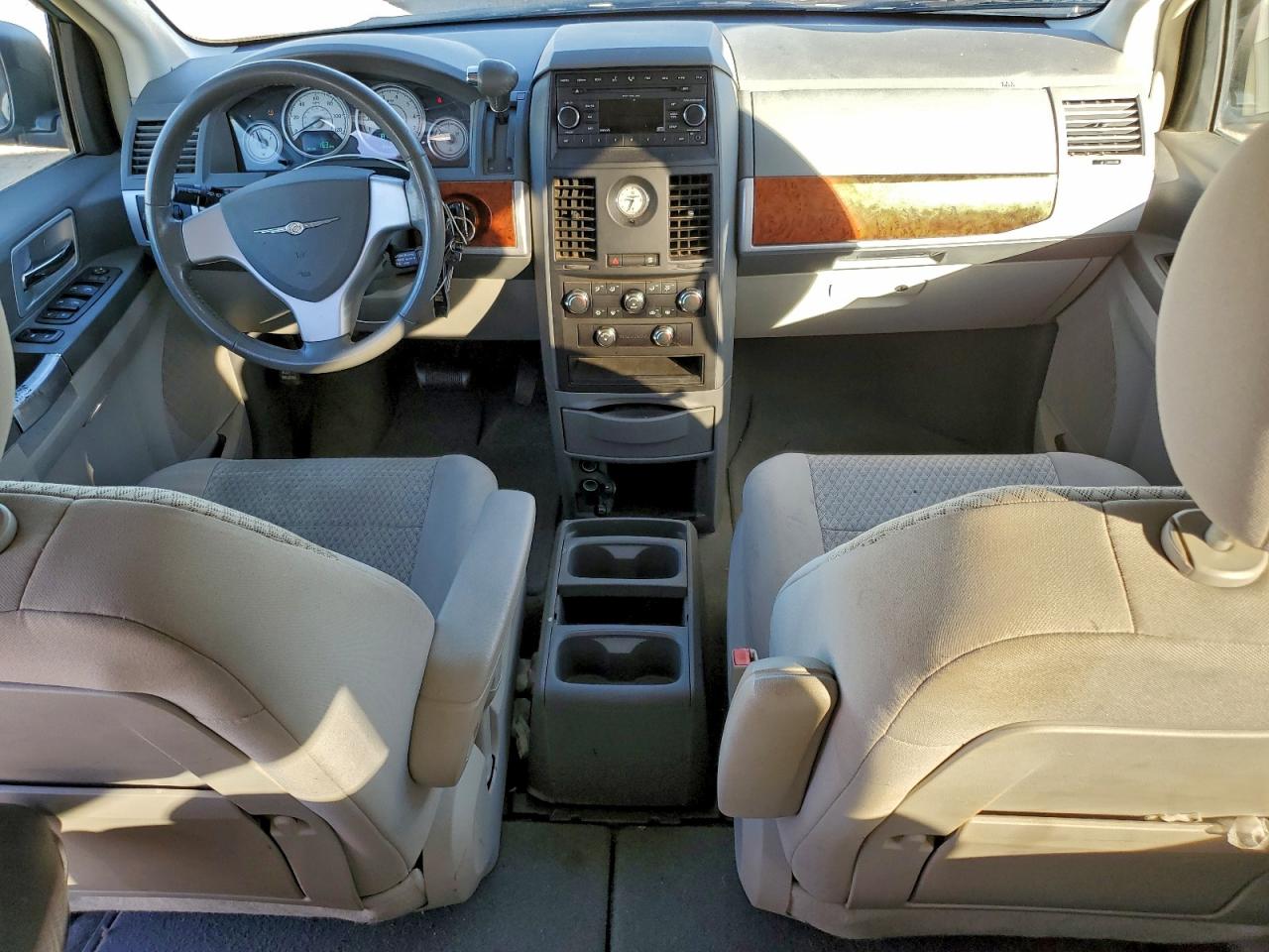 2008 CHRYSLER TOWN & COUNTRY TOURING photo 8