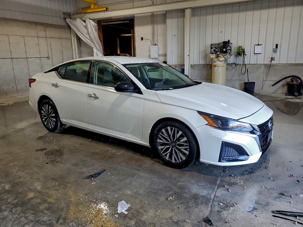 2025 NISSAN ALTIMA SV photo 4