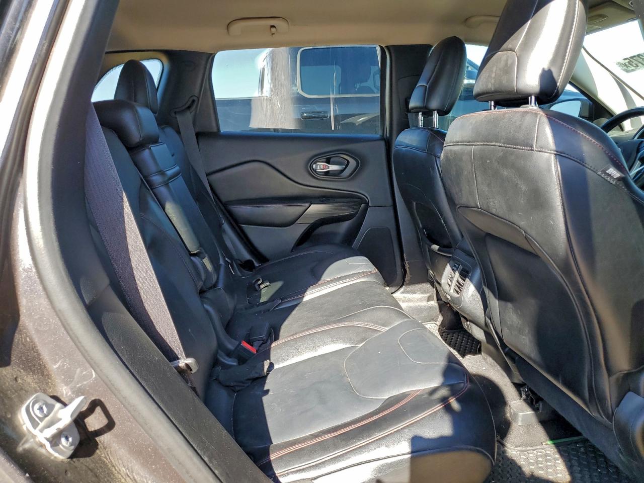 2014 JEEP CHEROKEE photo 10