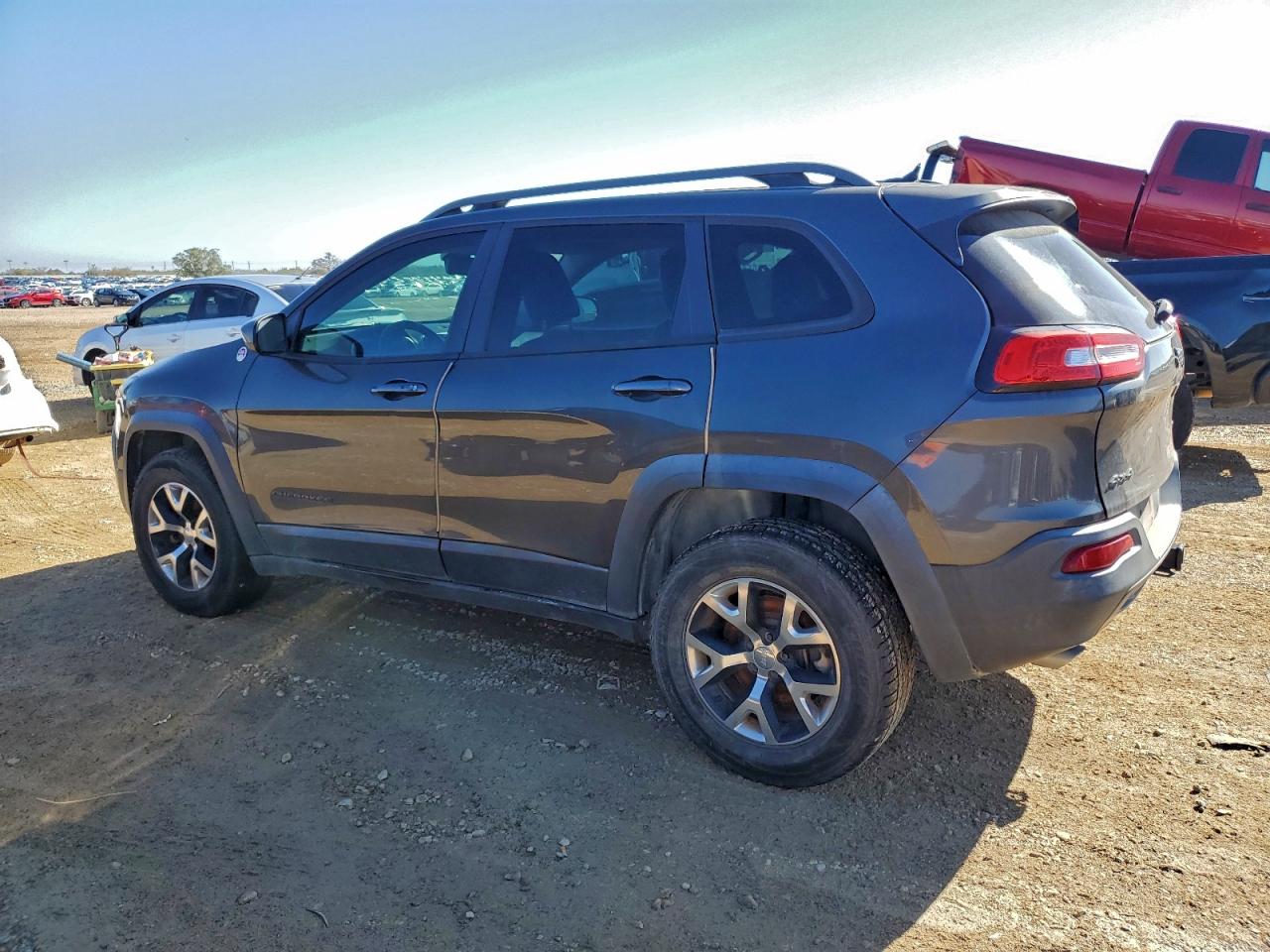 2014 JEEP CHEROKEE photo 2