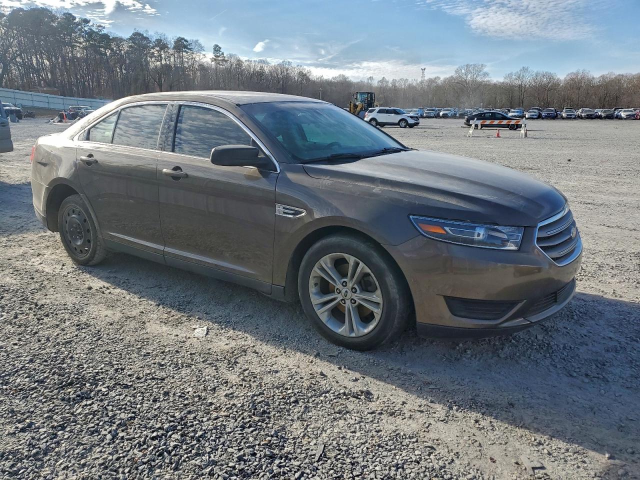 2016 FORD TAURUS SE photo 4